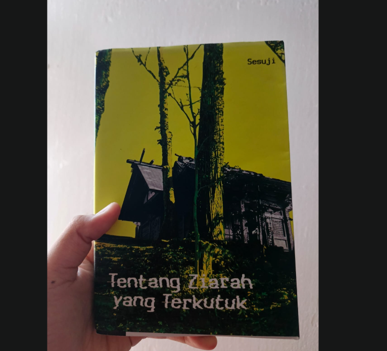 Novel Tentang Ziarah yang Terkutuk (Sesuji) [Second Original Gramedia]
